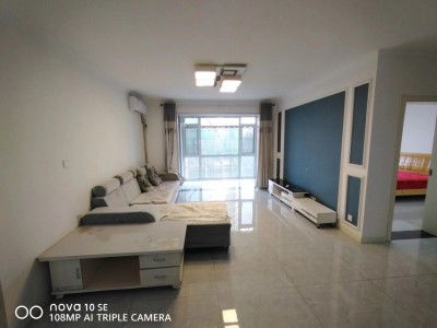 城北 三盛沈岳佳園3室2廳2衛,精裝修,證滿2年,可貸款,中間好樓層, 滕州二手房出售