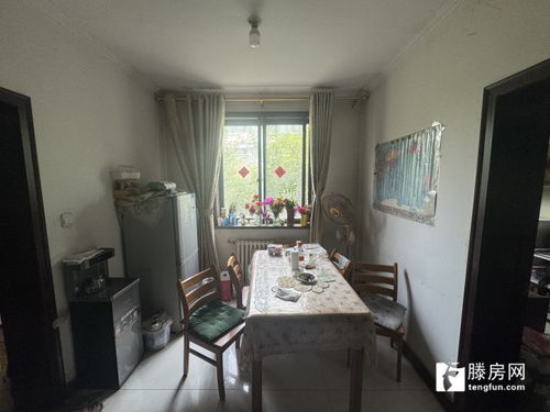 濱江國際2期,多層一樓,送地上車庫,三室兩廳,目前本小區性價比最高的一套,房東馬上搬家,收拾完更有看 滕州二手房出售