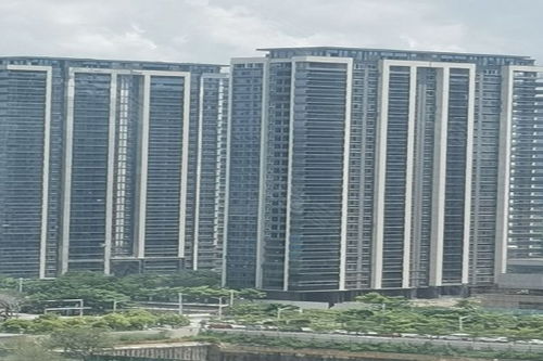 時代愛車小鎮(zhèn)冠晟苑優(yōu)點(diǎn) 不足,時代愛車小鎮(zhèn)冠晟苑怎么樣,時代愛車小鎮(zhèn)冠晟苑周邊房產(chǎn)中介經(jīng)紀(jì)人評價