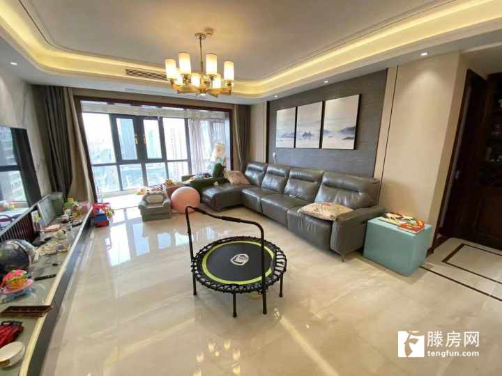 濱江御園176平 精裝四室中間好樓層送超大車位隨時看房 滕州二手房出售