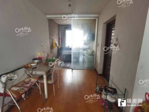 陽光國際,房子是毛坯,沒啥看頭,但是戶型好,多層2樓,南北通透,證滿五年,公攤少,過戶費少,客廳朝陽 滕州二手房出售