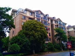 翰霖苑 一期 圖片相冊(cè),鎮(zhèn)江翰霖苑 一期 實(shí)景圖 室外圖 小區(qū)配套圖 鎮(zhèn)江安居客